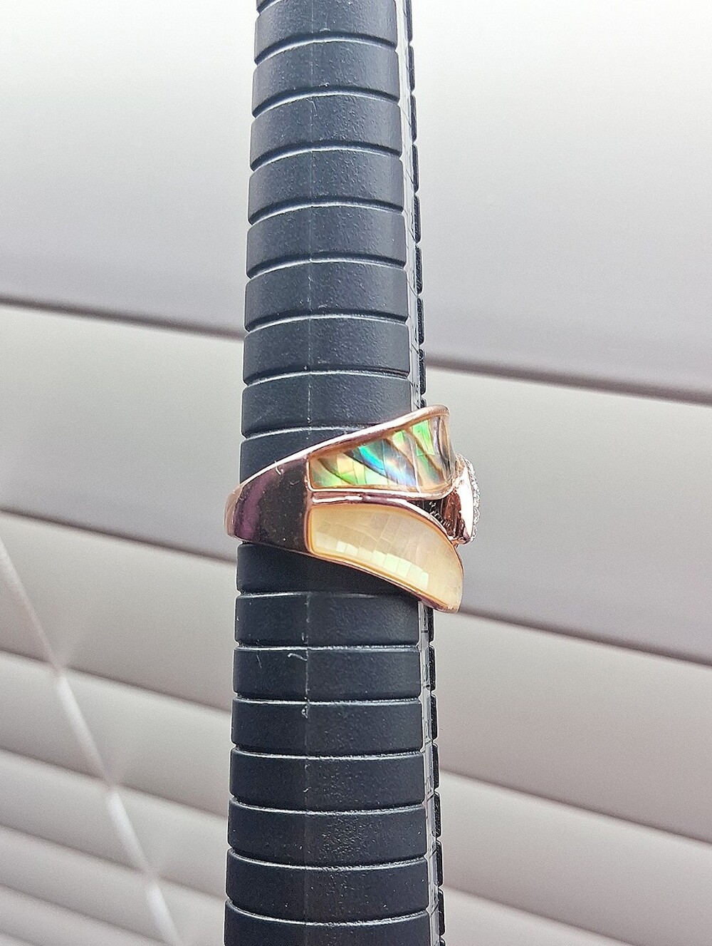 Rose Gold Real Abalone & Shell With Glass Rhinestone Size 7.5 - Picture 2 of 7